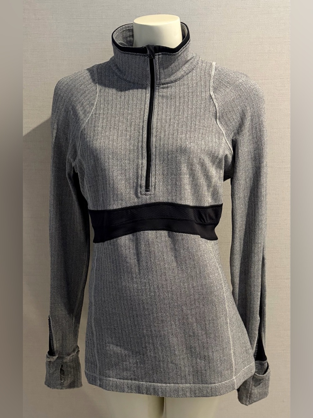 Size 10 Women’s lululemon Half-Zip Athletic Pullover